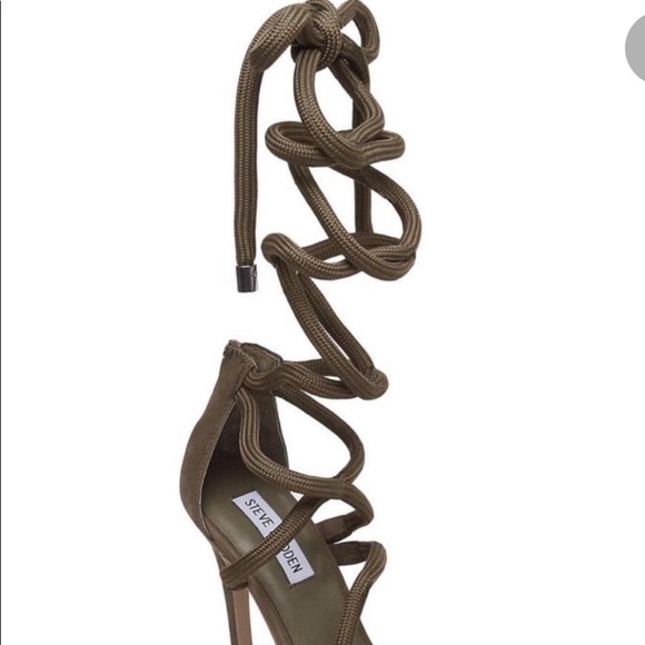 Steve Madden lace tied up Heel - Picture 8 of 8